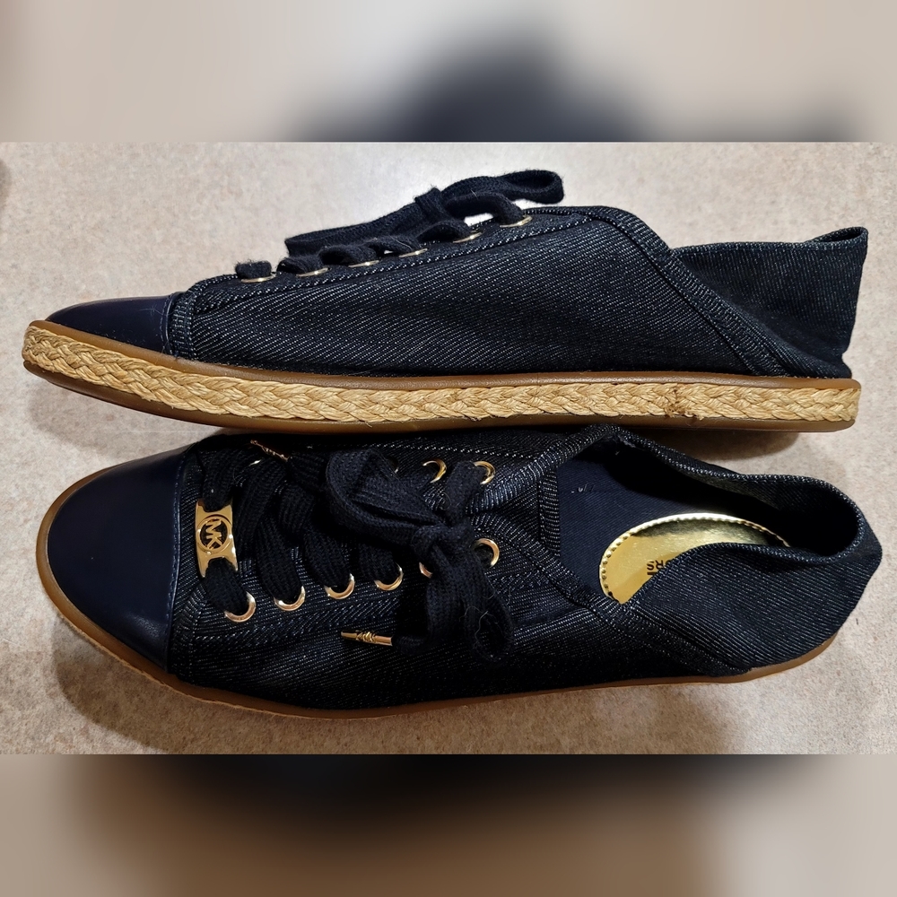 Micheal kors size 8 navy - Picture 3 of 6